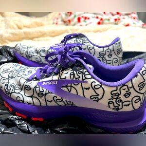 Brooks Women Launch 7 Empower Unity Together Limited Edition Running Shoes - 8.5